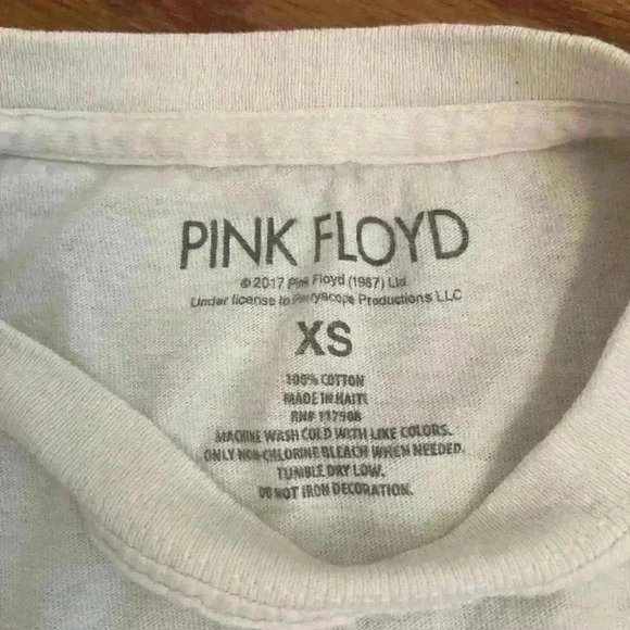 Pink Floyd NYC Trekking Concert T-Shirt Size XS 70's Retro Album Rock Classic - Picture 4 of 6